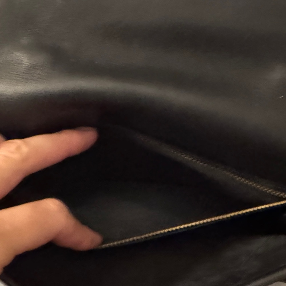Vintage Coach Court 9870 Black Leather Crossbody Bag with Gold Accents - Picture 13 of 13